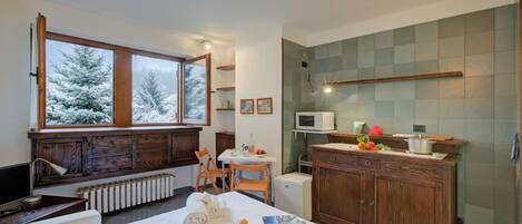 WiFi、ベッドシーツ、車椅子でアクセスできる設備