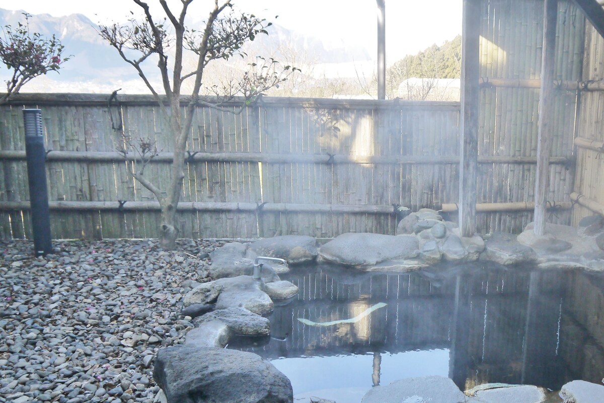Economy Japanese room, Mountain view, Non-smoking (Main building 8-tatami room with open-air bath)