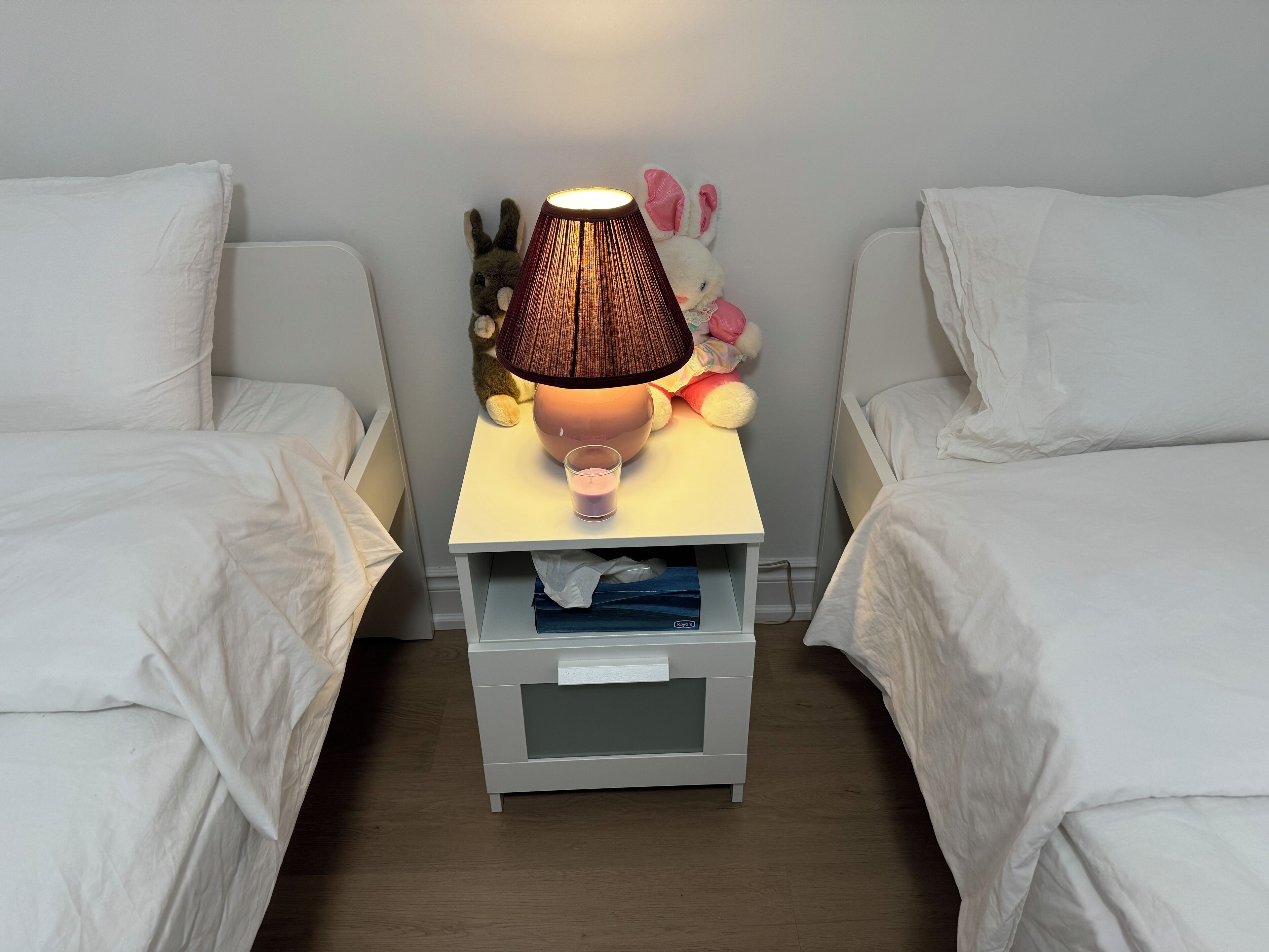 2 bedrooms, desk, iron/ironing board, travel cot