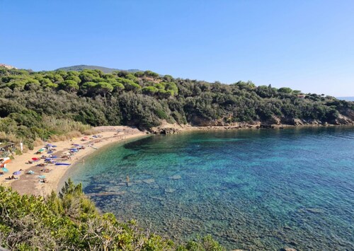 Villino Girasoli along the Coast of Capoliveri