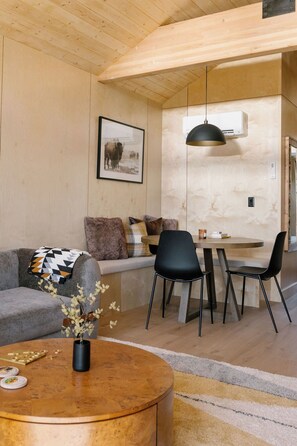 55-inch LED TV with digital channels, fireplace, Netflix