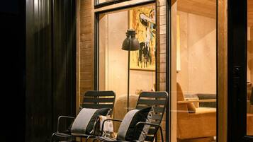 Vista frontal de la propiedad