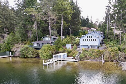 New Listing! Beautiful Lakefront home w/ amazing lake views, private dock, hot tub, and gameroom