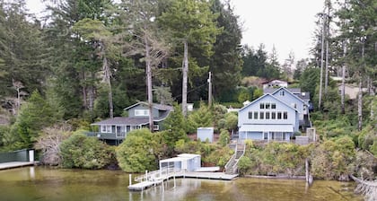 New Listing! Beautiful Lakefront home w/ amazing lake views, private dock, hot tub, and gameroom