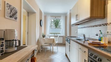 Kühlschrank, Ofen, Herdplatte, Geschirrspüler