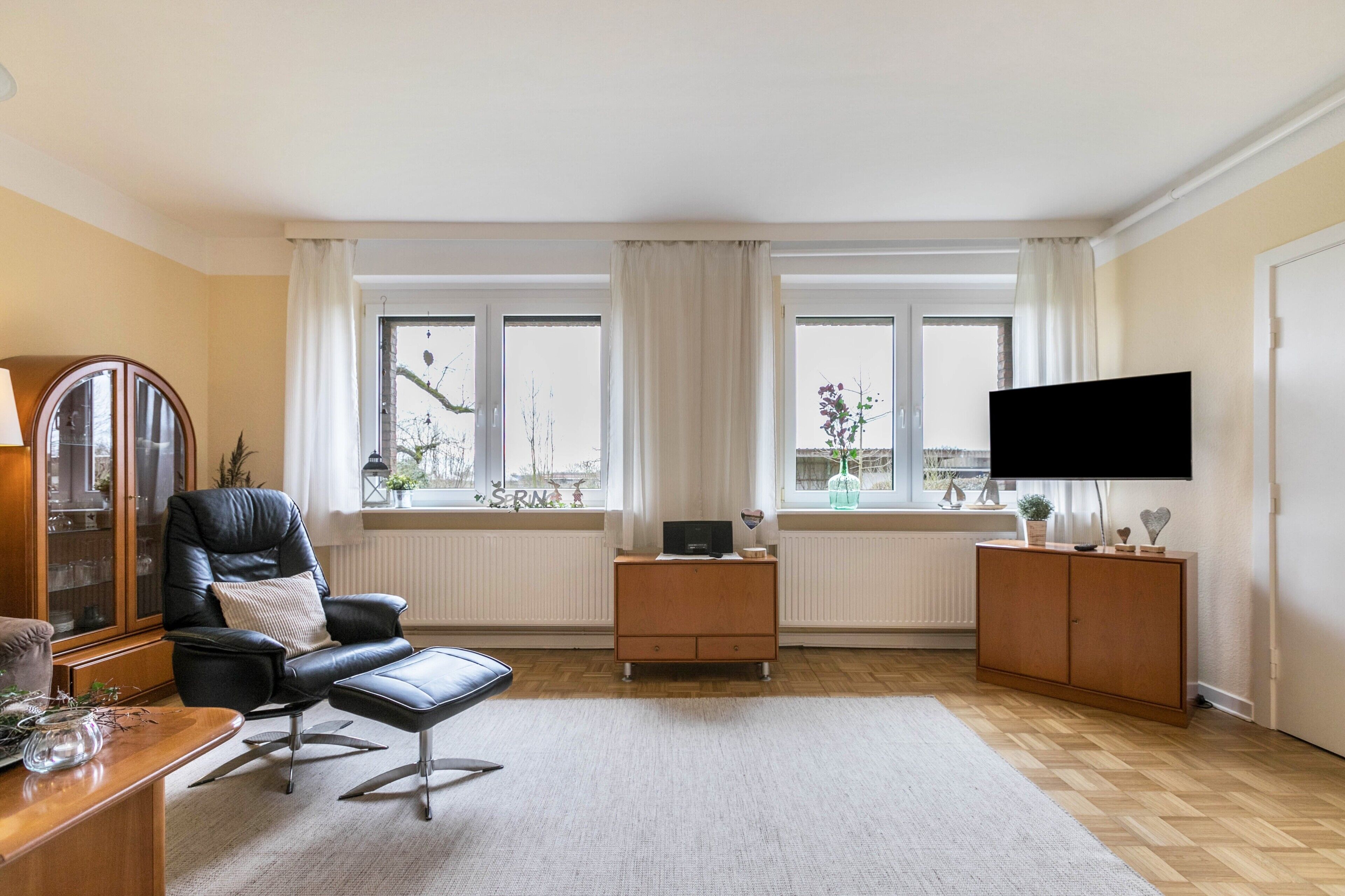 Fernseher, DVD-Player, Stereoanlage