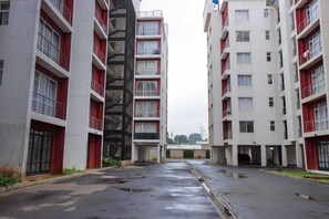 Exterior - A beautiful and cozy fully furnished apartment, with Fast wifi and Netflix (Nairobi)