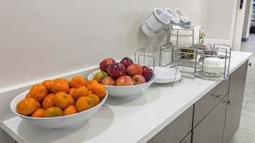 Desayuno continental gratuito y diario