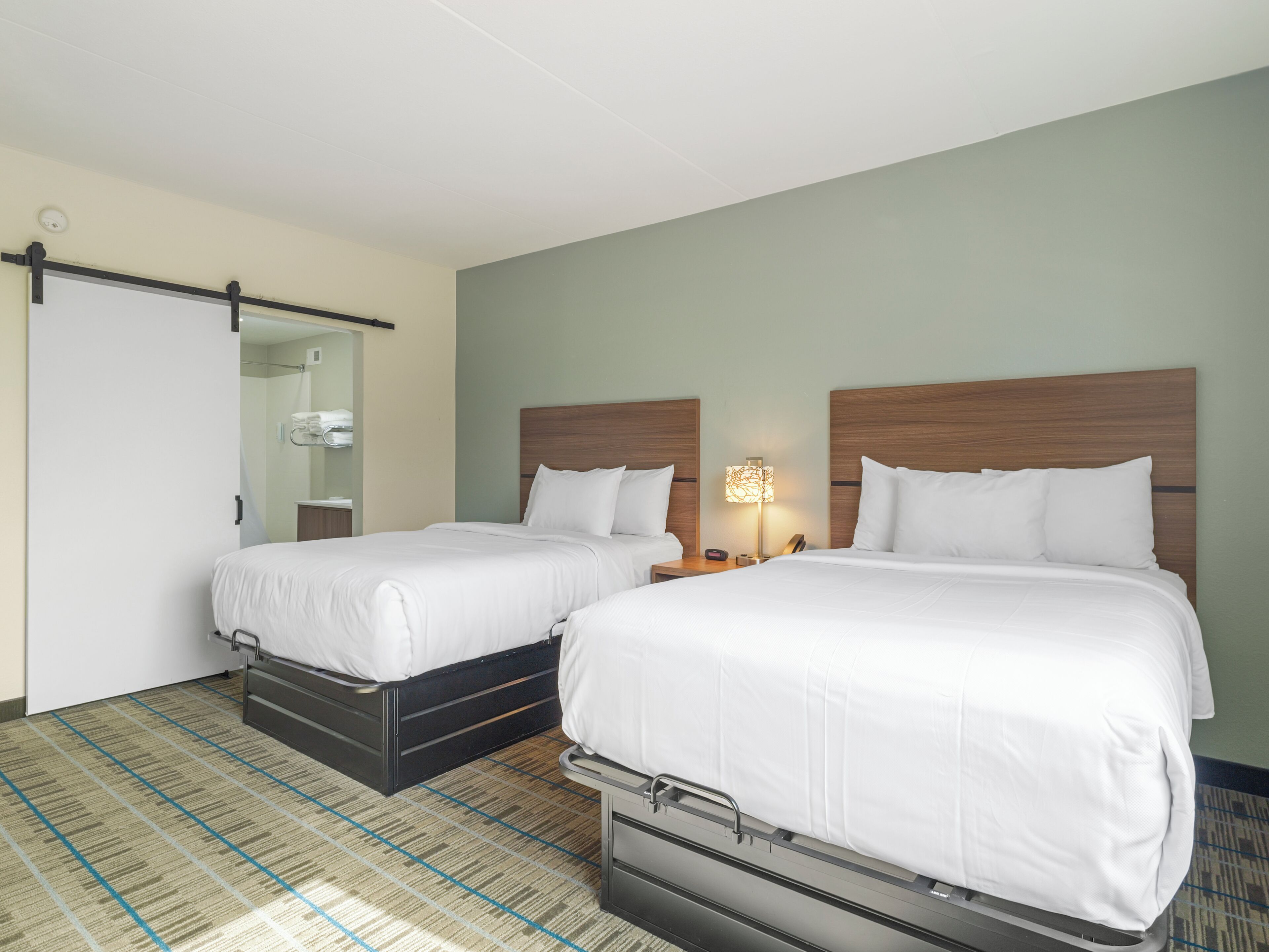 Zimmer, 2 Doppelbetten, Nichtraucher (Efficiency)