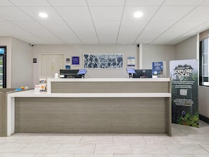 Lobby - MainStay Suites Chambersburg (Chambersburg)