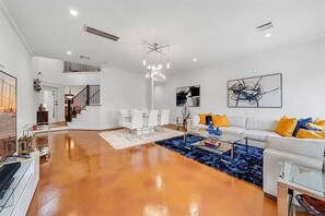 TV, fireplace, offices