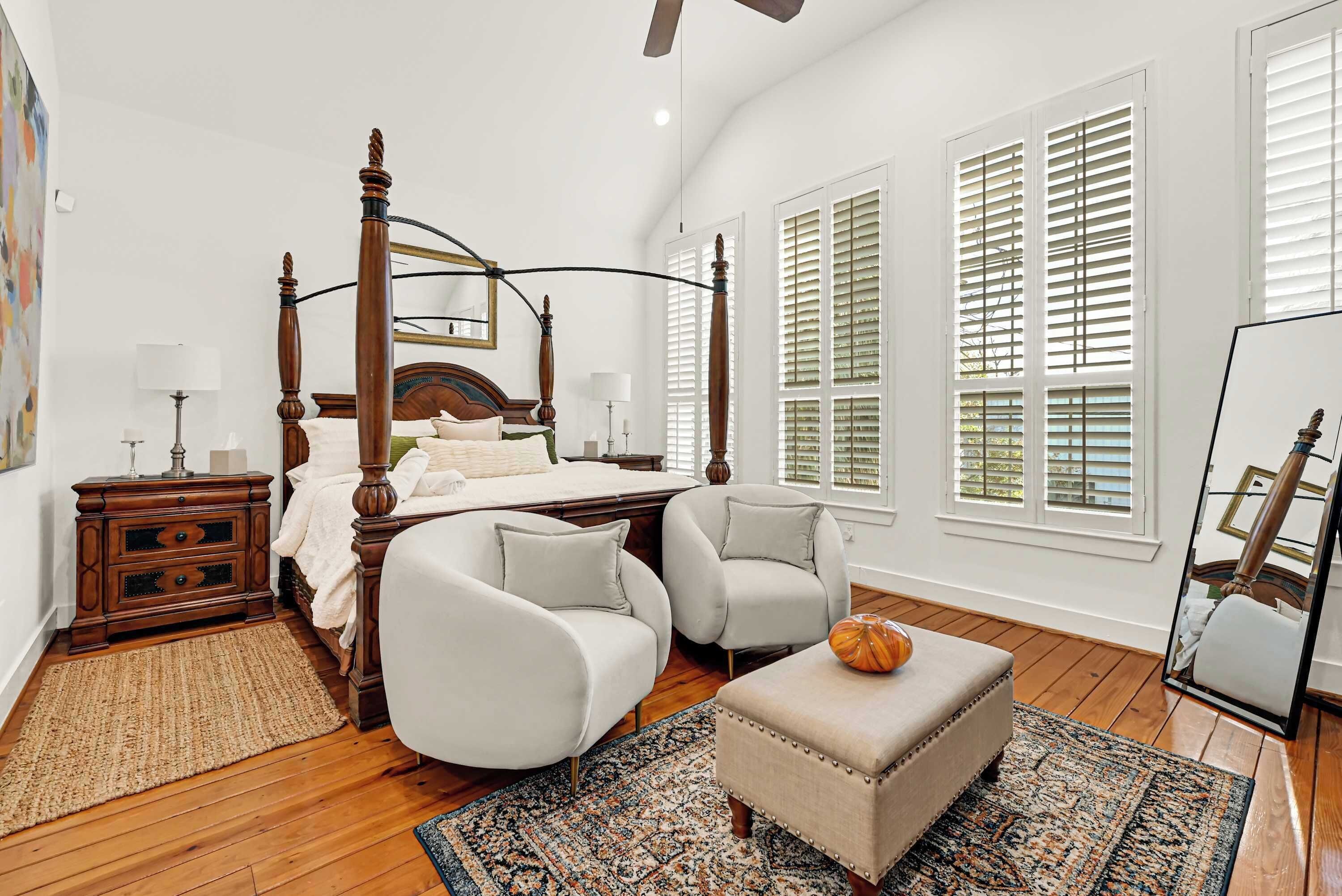 3 bedrooms, iron/ironing board, WiFi, bed sheets