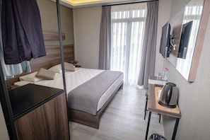 Deluxe Room | Minibar, free WiFi, bed sheets - Çandarlı Resort Otel (Dikili)