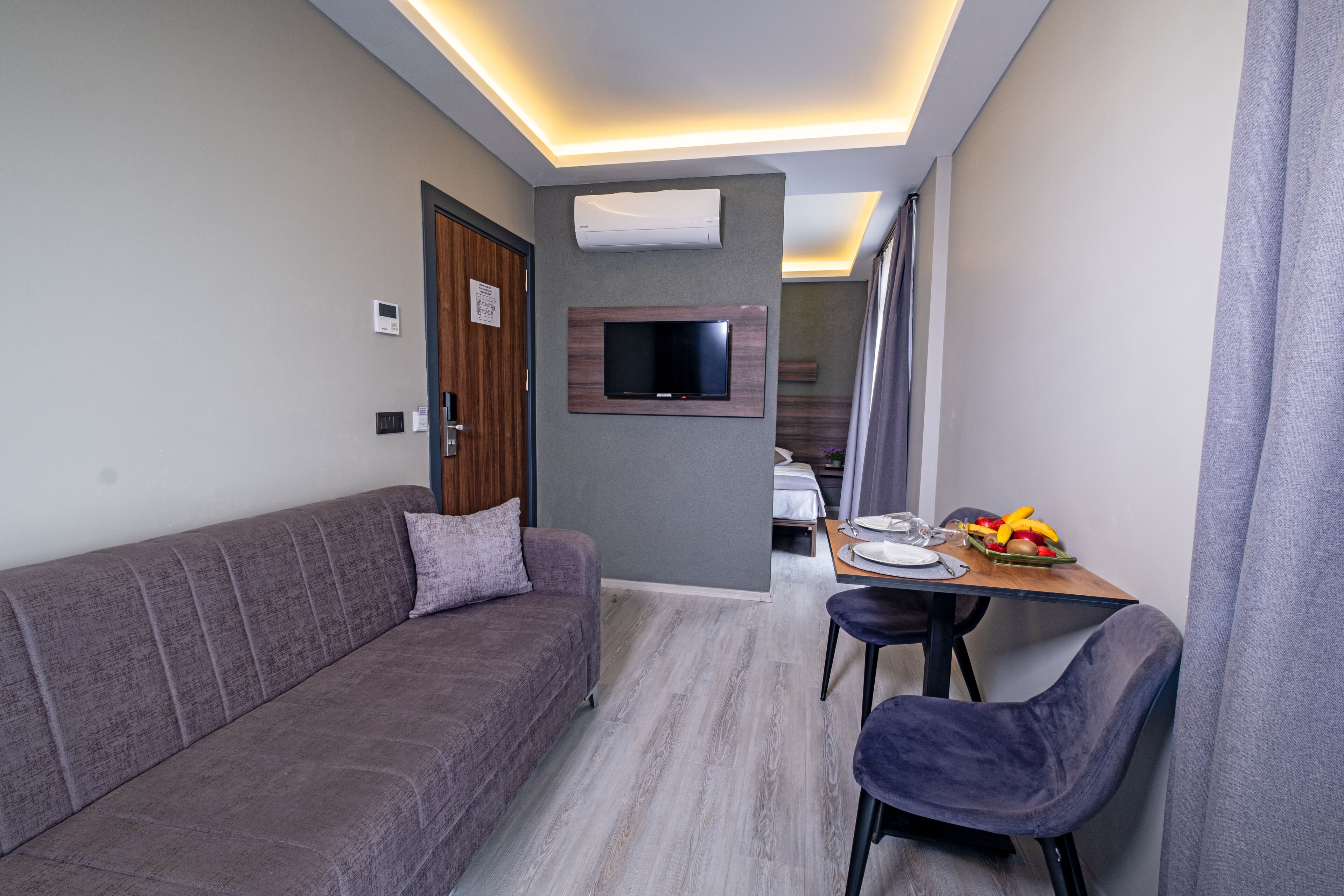 Minibar, wifi gratis y ropa de cama 