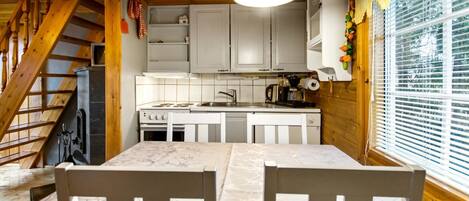 Réfrigérateur, micro-ondes, lave-vaisselle