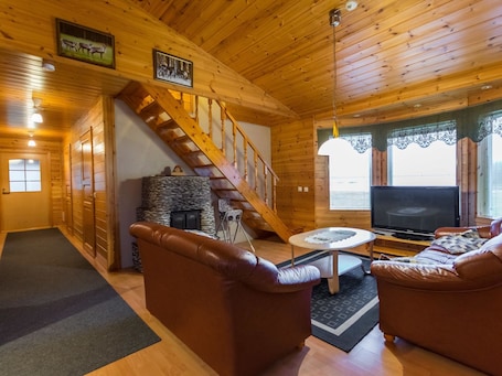 Fernseher. Ferienhaus Pepi by Interhome