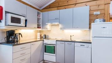 Fridge, microwave, dishwasher, cookware/dishes/utensils