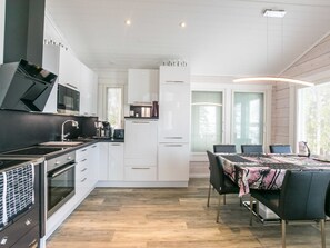 Fridge, microwave, dishwasher, cookware/dishes/utensils