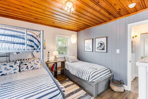 3 habitaciones, escritorio, tabla de planchar con plancha y wifi gratis 