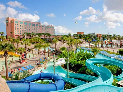 Cozy Escape - Newly Renovated 10 min to Beach