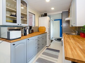 Réfrigérateur, micro-ondes, lave-vaisselle