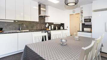 Fridge, microwave, dishwasher, blender