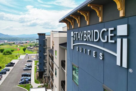 Staybridge Suites Pigeon Forge Smoky Mtns, an IHG Hotel - Image 10