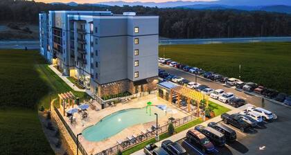 Staybridge Suites Pigeon Forge Smoky Mtns by IHG