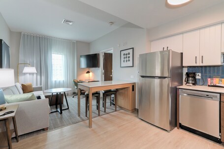 Staybridge Suites Pigeon Forge Smoky Mtns, an IHG Hotel - Image 9