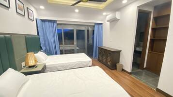 8 soverom, strykejern/-brett, wi-fi og sengetøy