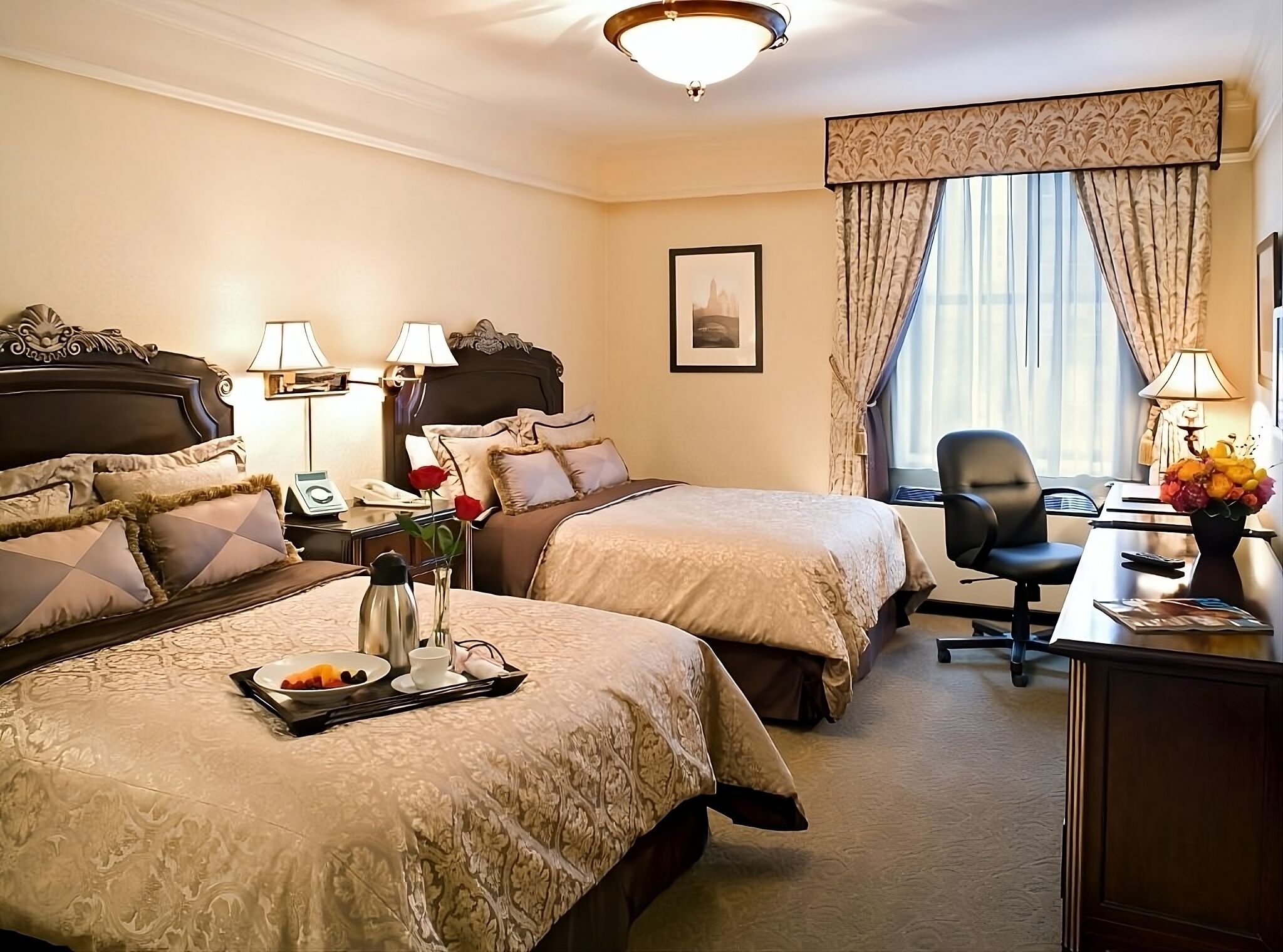 3 Deluxe 2 Double Beds At The Lucerne Hotel, Close To Beacon Theater! - Bronx, NY