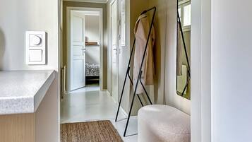 3 bedrooms, internet