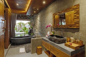 One Bedroom Wooden Villa | Bathroom