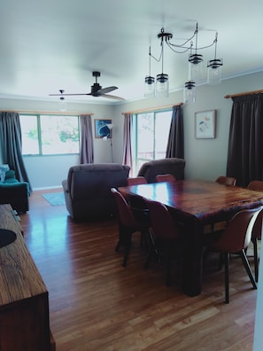 Interior - Family Beach Bach - 1 min walk to Opito Bay beach (Opito Bay)