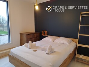 4 Schlafzimmer, Bügeleisen/Bügelbrett, kostenloses WLAN, Bettwäsche