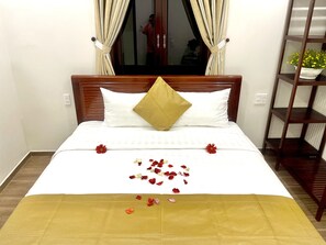 Basic Double Room | Blackout drapes, iron/ironing board, free WiFi