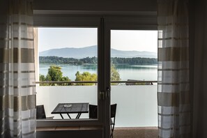 View from room - Faaker See Inn  (Finkenstein am Faaker See)