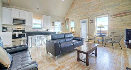 Pool, Boat Dock, Balcony w/ Bay Views | Cooper's Hawk by AvantStay