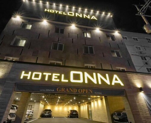 ONNA HOTEL