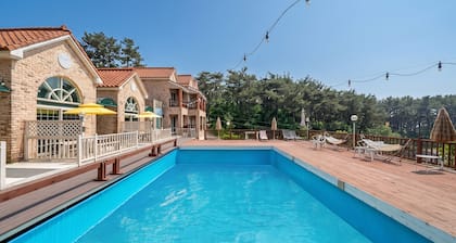 Taean Atirans Beach Pension