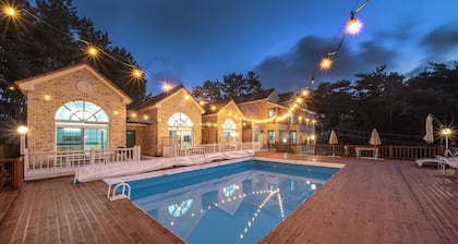 Taean Atirans Beach Pension