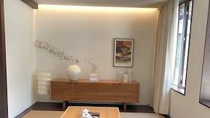 1 chambre, articles gratuits dans le mini-bar, bureau