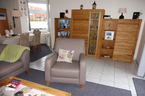 Smart TV - Lively apartment in Neßmersiel (Neßmersiel)