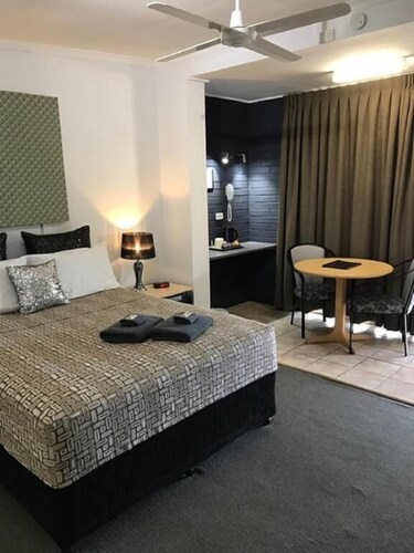 Gin Gin central motel