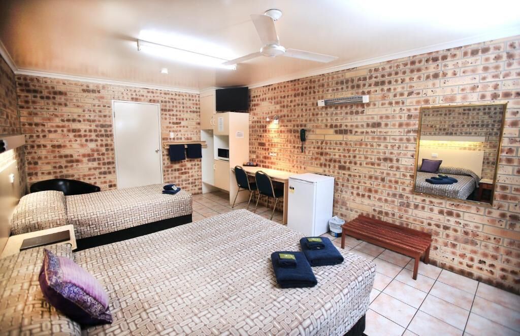 Deluxe Twin Room | Individually furnished, desk, laptop workspace, blackout curtains