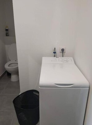 Handdoeken, toiletpapier