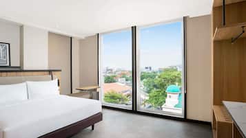 Premium Room, 1 Double Bed with Sofa bed | In-room safe, desk, free WiFi, bed sheets