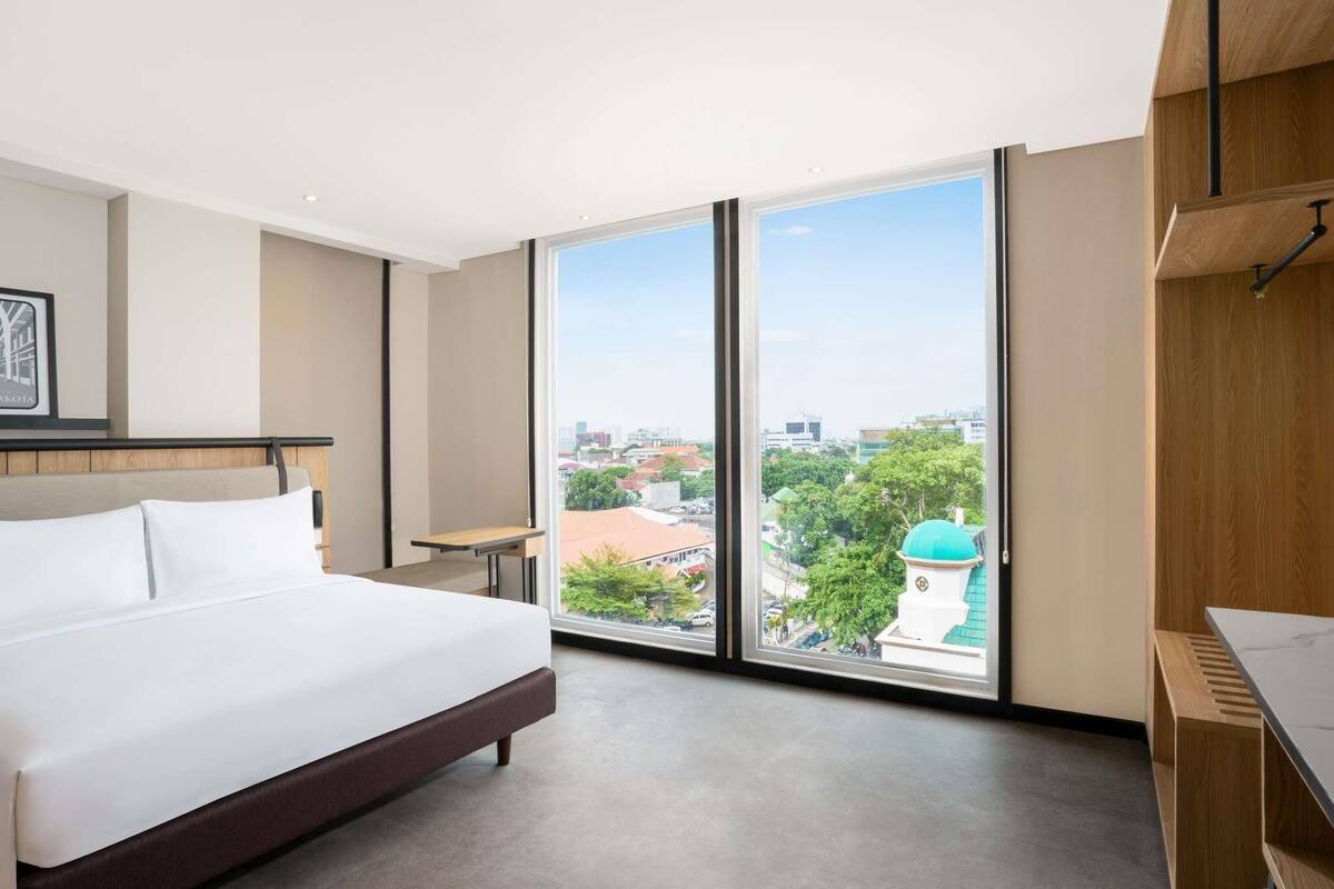 Habitación Premium, 1 cama doble con sofá cama | Caja fuerte, escritorio, sistema de insonorización y wifi gratis