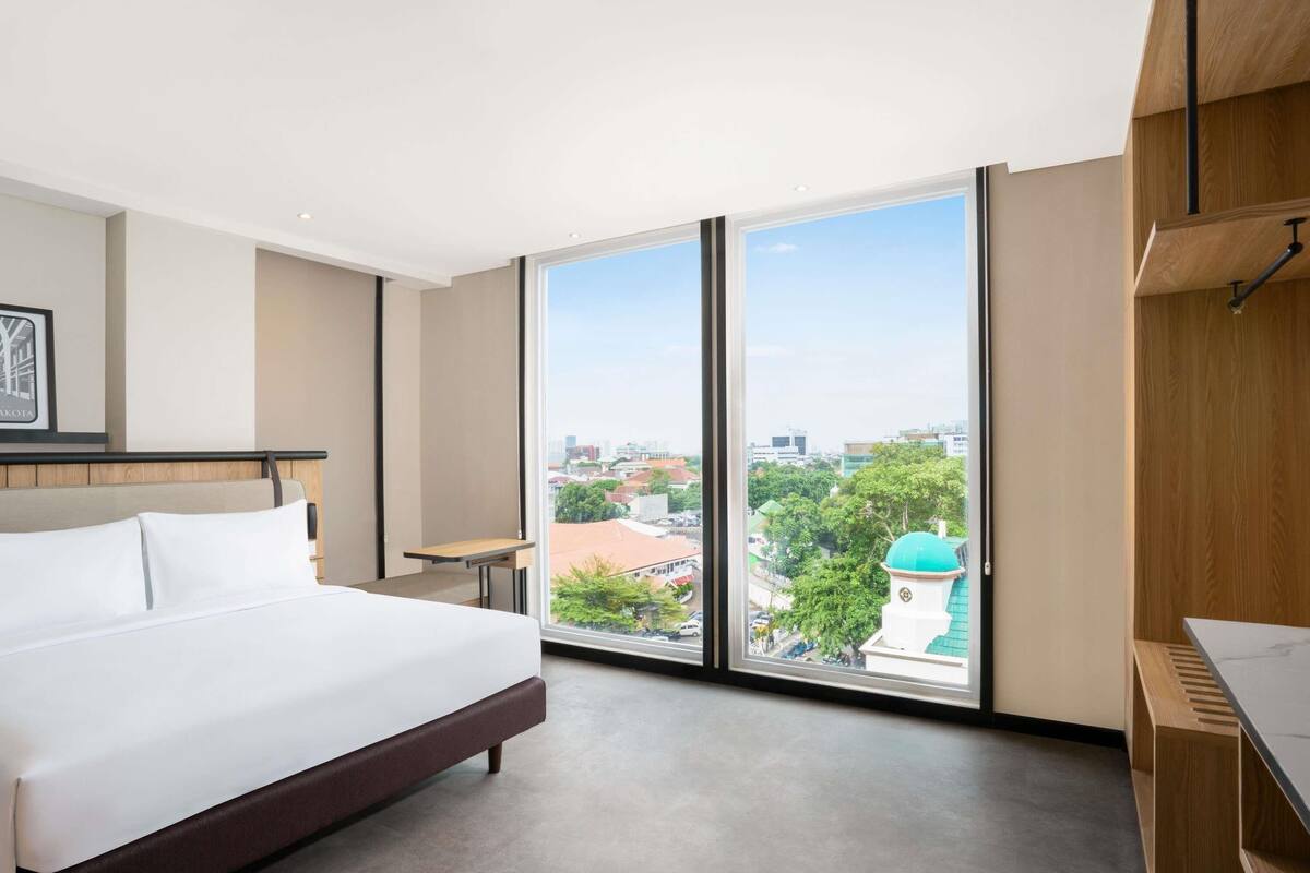 Habitación Premium, 1 cama doble con sofá cama | Caja fuerte, escritorio, sistema de insonorización y wifi gratis