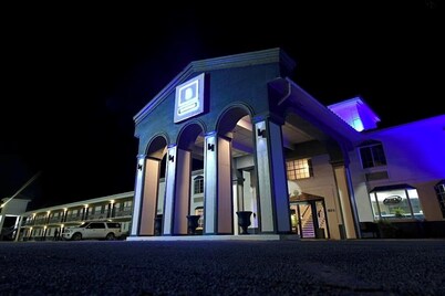 Boardwalk Suites Lafayette